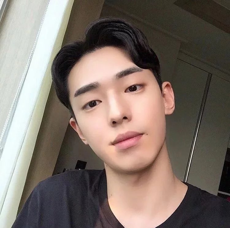 逄薇中以