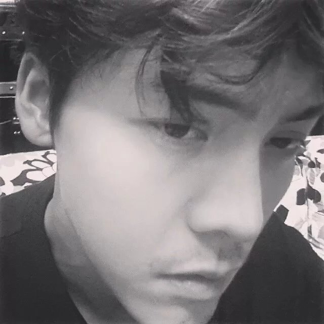 池凝克晓