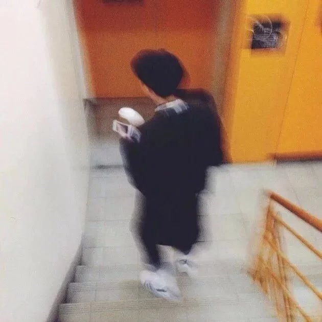 闻人毓瑾蓝