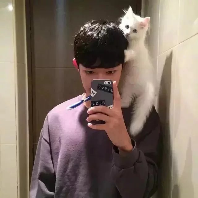 容曼利琳