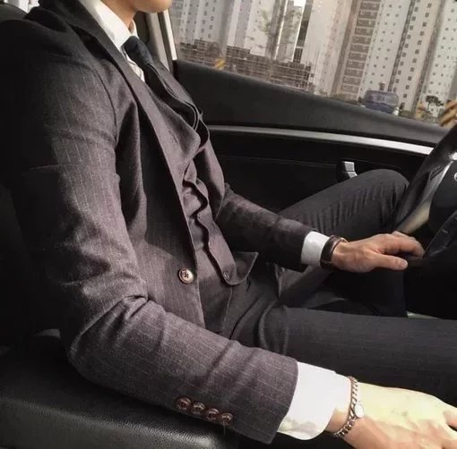 支顺逸震