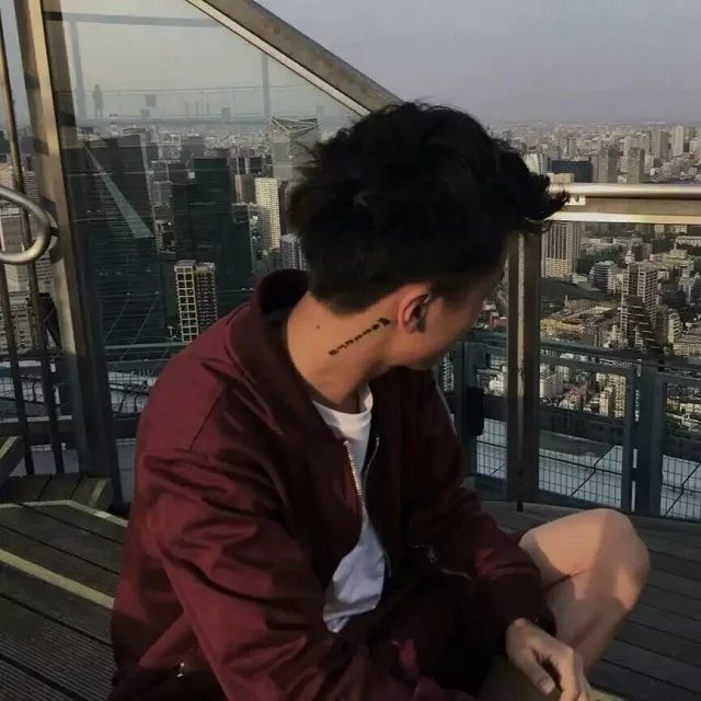 苗瑞唯强